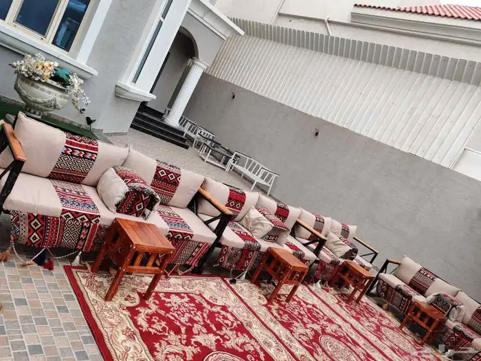 Rent coffee servers and waiters 7