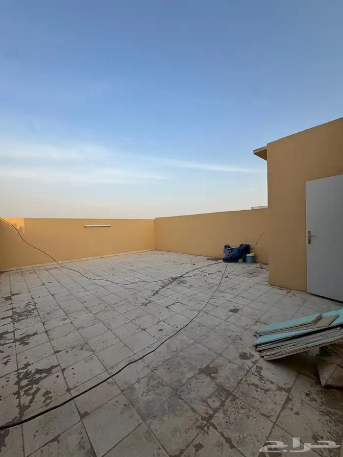 شقة للبيع في موقع مميز حراه 14