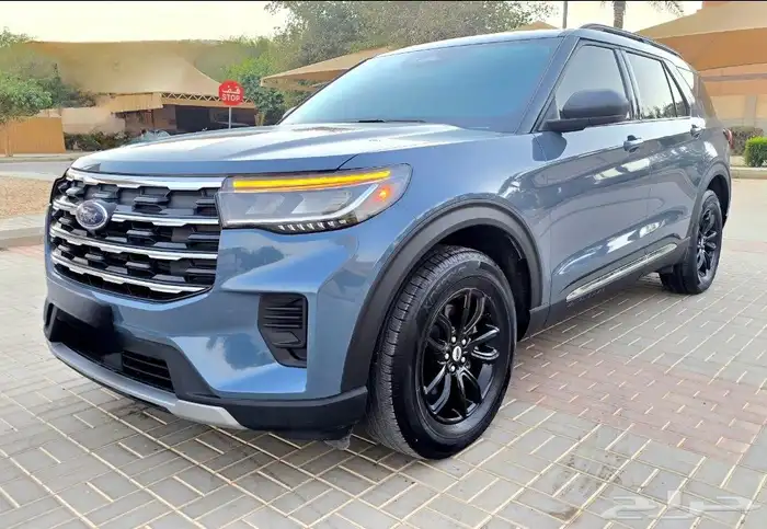 Ford Explorer 2025 4