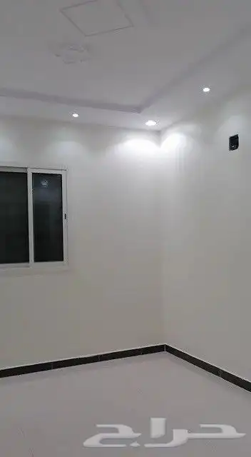 شقه للبيع في عماره سكنيه 3