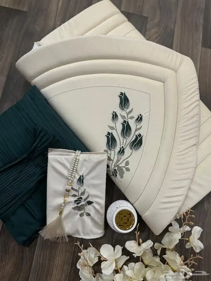 Distinctive Womens Prayer Set 4 Pieces Luxury Ramadan Gift 4