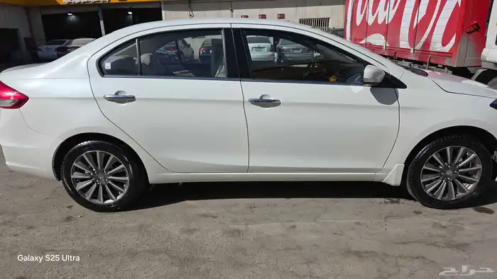 سوزوكي سياز 2025 1