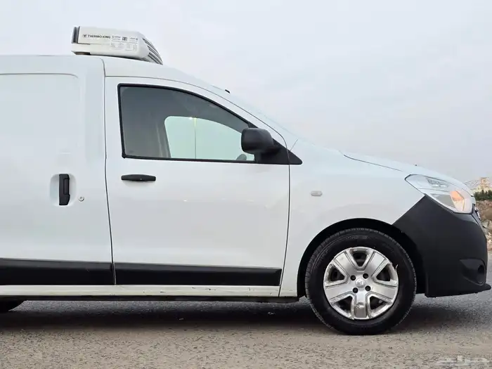 فان بضاعة - ثلاجة تبريد (( رينو دوكر 2021 )) شبه جديد 2