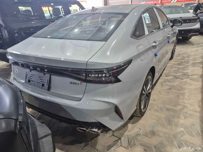 شيري اريزو 8 لاكشرى 2026 لدى معرض اوتو ون 8