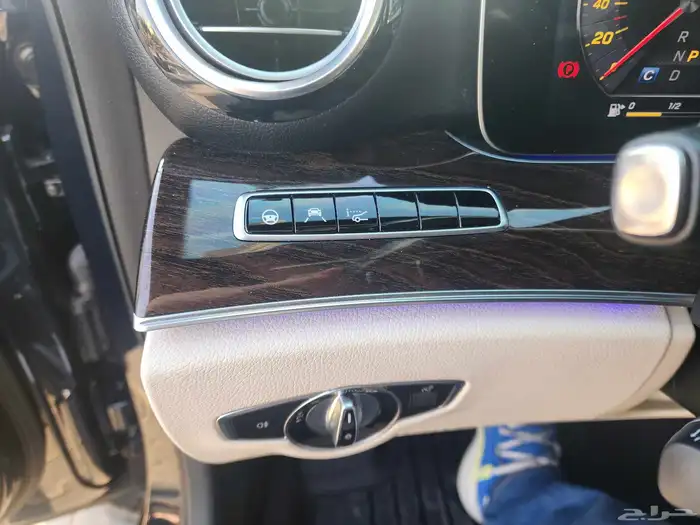 E300 نظيف جدا لون مميز 18