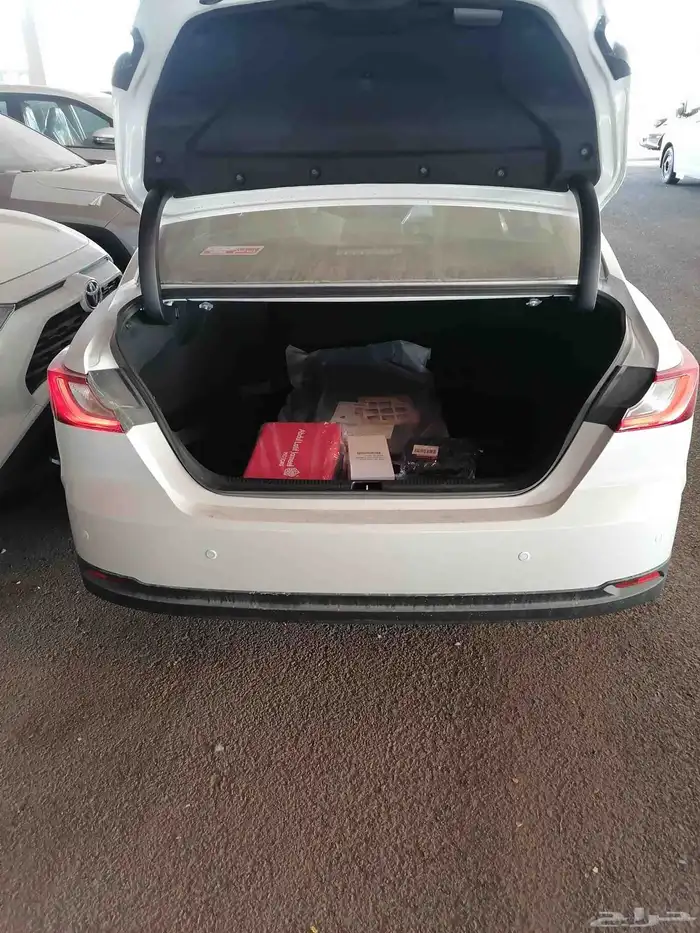 تويوتا كامري E بلس هايبرد 2500 سي سي 2026 4