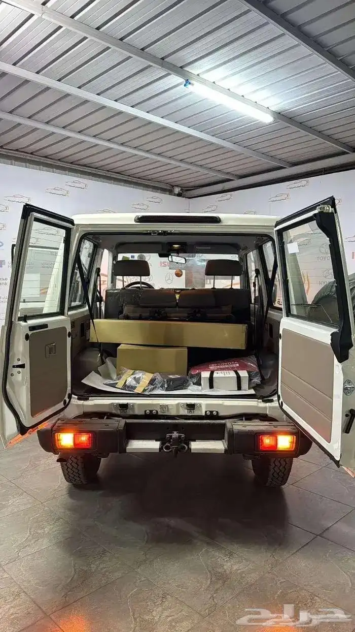 Toyota Land Cruiser J80 Saudi without winch 2