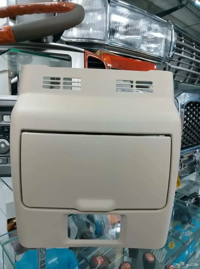 Cup holder for the Land Cruiser 19982007 located behind the  1