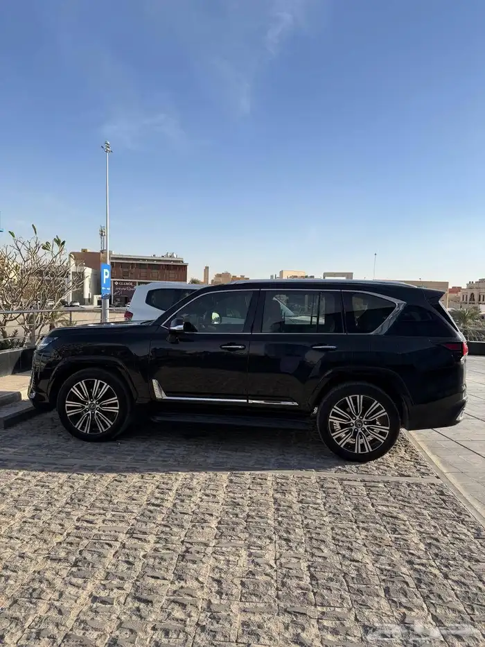 لكزس LX 600 2023 BB 14