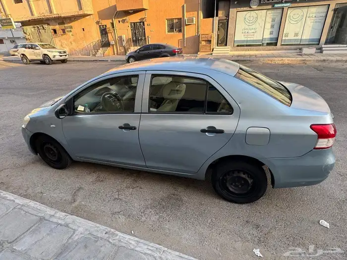 تويوتا ياريس 2013 3