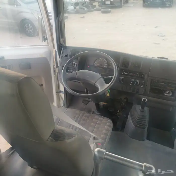 باص نيسان سلفيان موديل 2009 نظيف 8