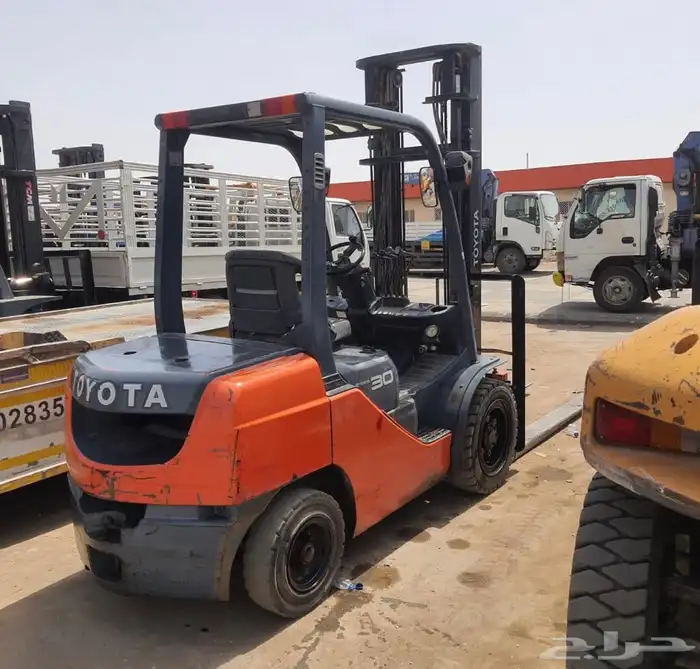 رافعه شوكيه Forklift for rent 1