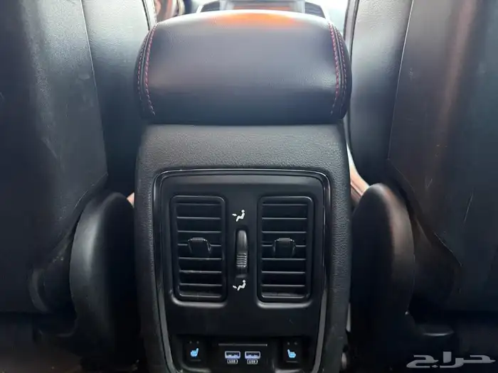 2017 Jeep Grand Cherokee Trailhawk 8 Cylinder 12