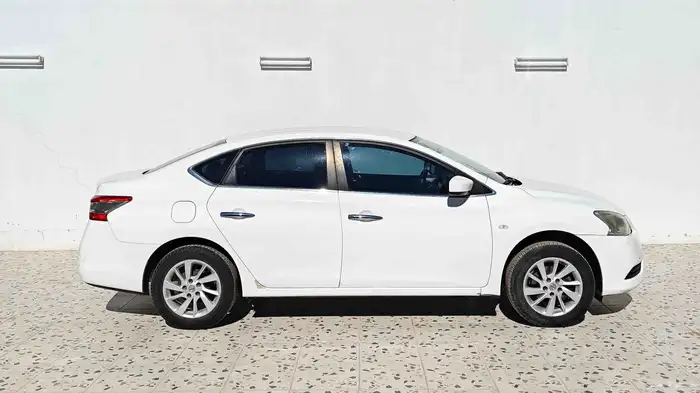 للبيع نيسان سنترا 2016 ممشى 160 ألف 3