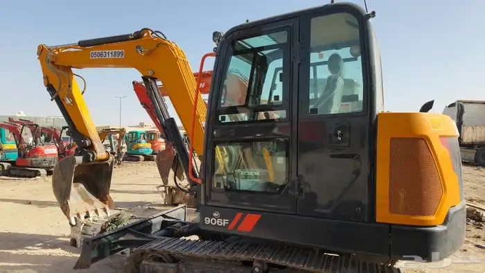 Mini excavator for rent 1