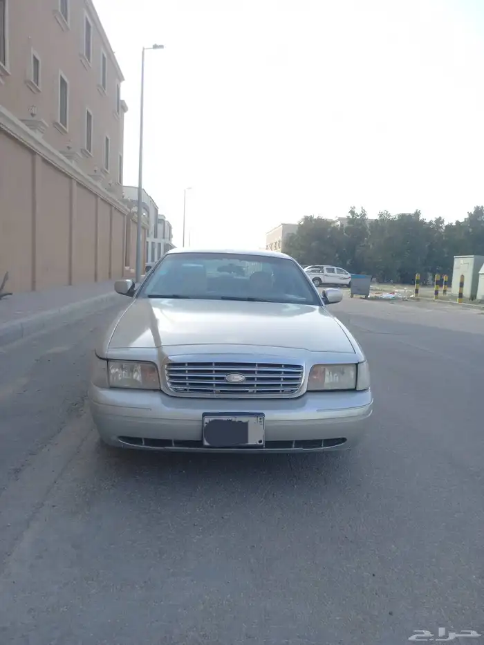 Ford Victoria 2002 5