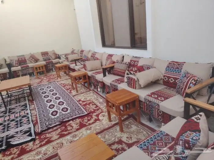 تاجير جلسات شعبيه ارضيه مرتفعه تاجير كنب طاولات كراسي 3