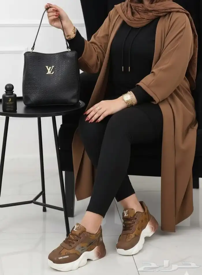 Discounted offer on shoes bags and branded perfumes 1