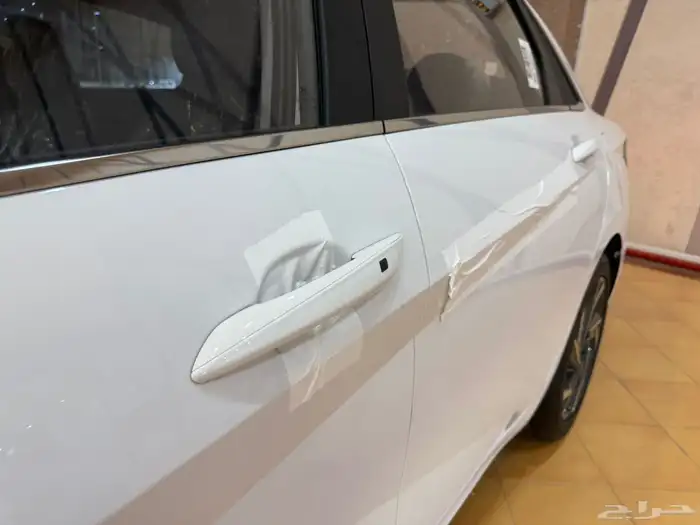 هونداي النترا موديل 2025 اللون الابيض 3