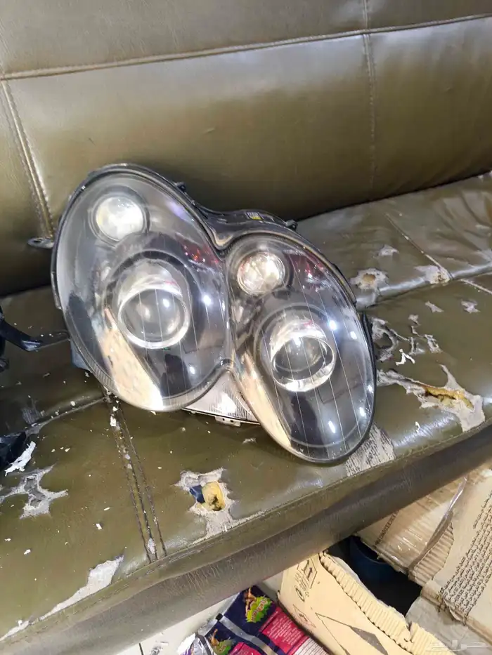 توجد جميع اشمعات ونواع العدسات الليزر وعدسات الكشفات جميع اس 4