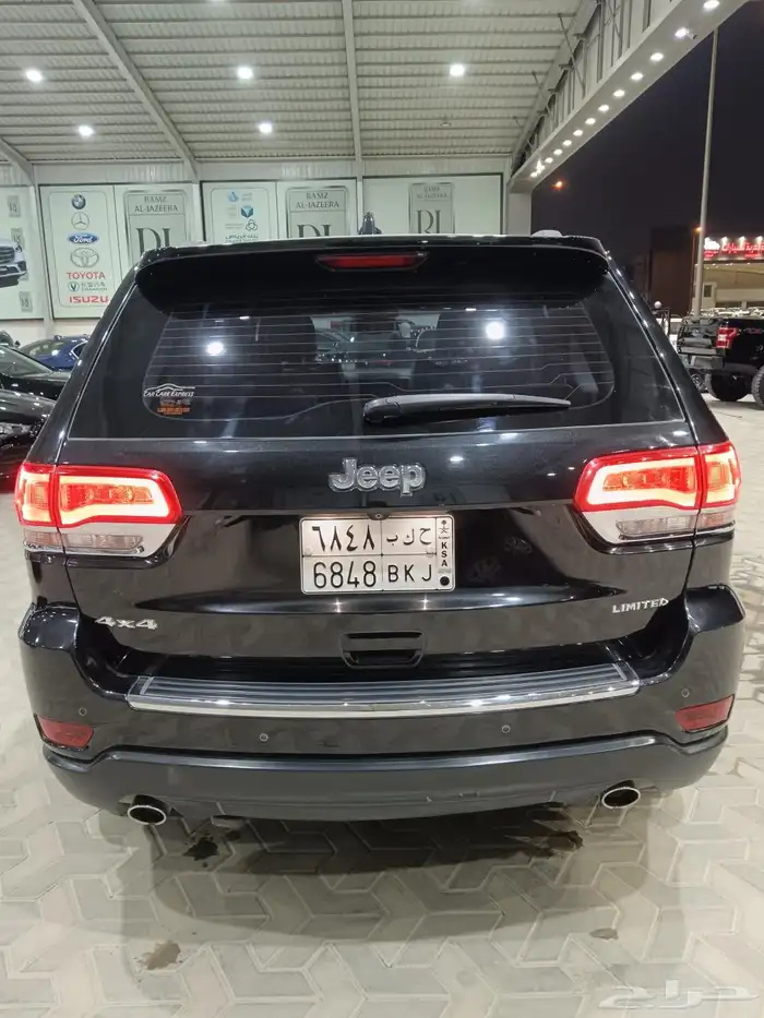 جيب شروكي موديل 2015 3