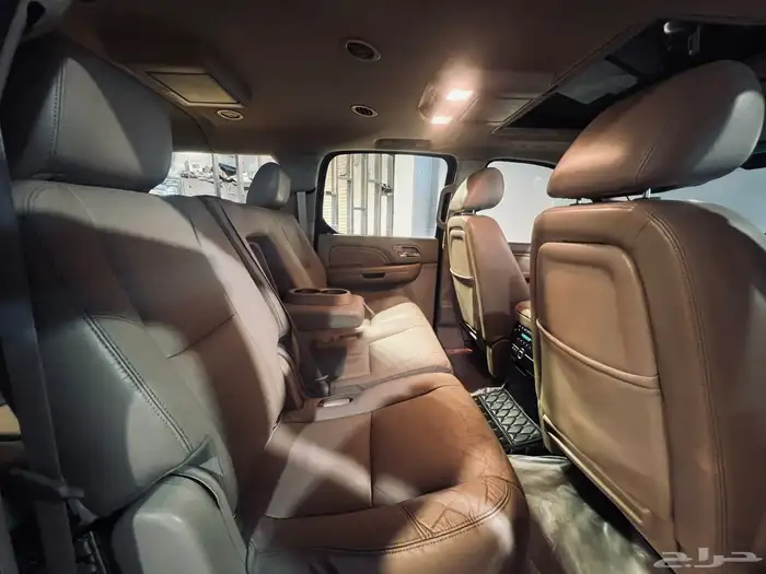 Escalade 2011 long Saudi in excellent condition Mashallah 11