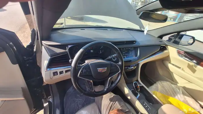 Cadillac Xt5 spare parts only 6