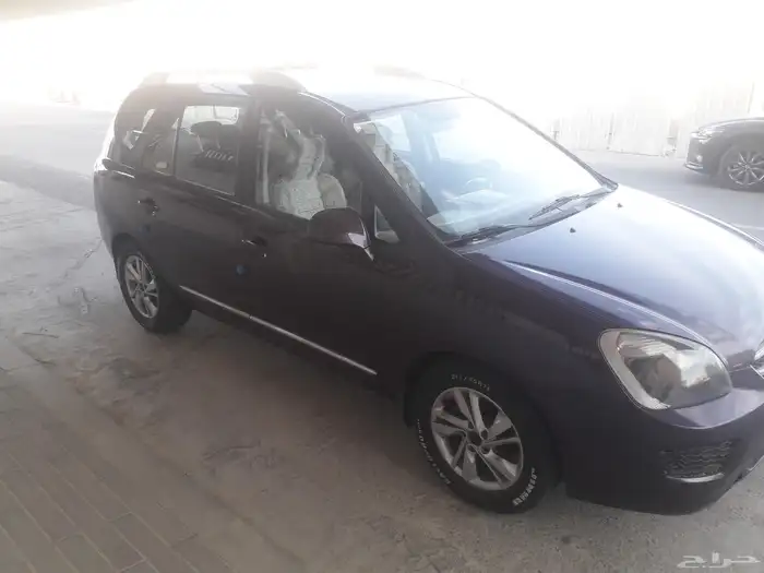 Kia Carens 2011 Automatic 4 Cylinder 2