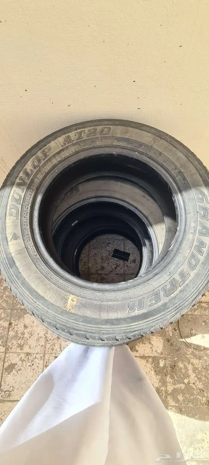 Clean Hilux Tires 2025 2
