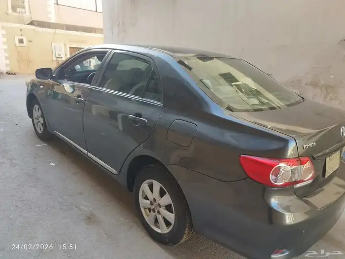 للبيع كورولا 2011 6