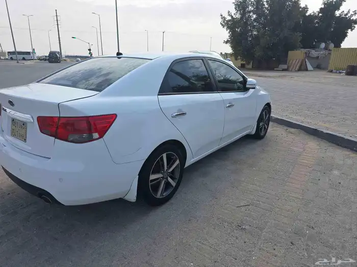 كيا سيراتو 2013 3