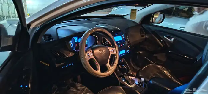 توسان موديل 2.14 ديزل لون ابيض ممشى 450 الفكم بصمه فحص ساري 1