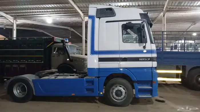 Mercedes Actros head 1