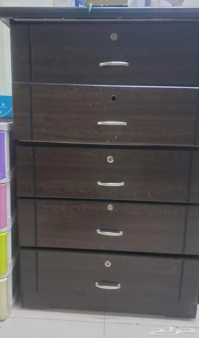 Bedroom bed and wardrobe 2