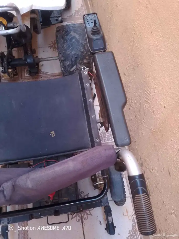 For sale a working mobile car 3