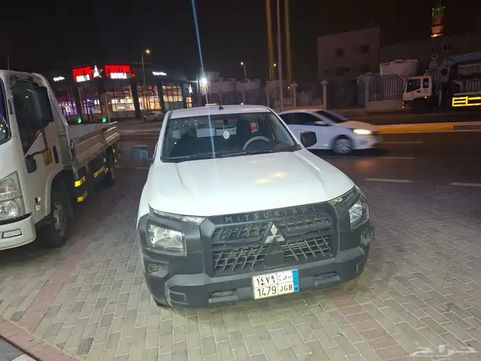 للتنازل أقساط بدون مقابل سيارة متسوبيشي بكب غماره L200 موديل 4