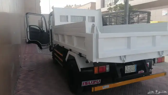 Isuzu basic hook 2014 five tons 2