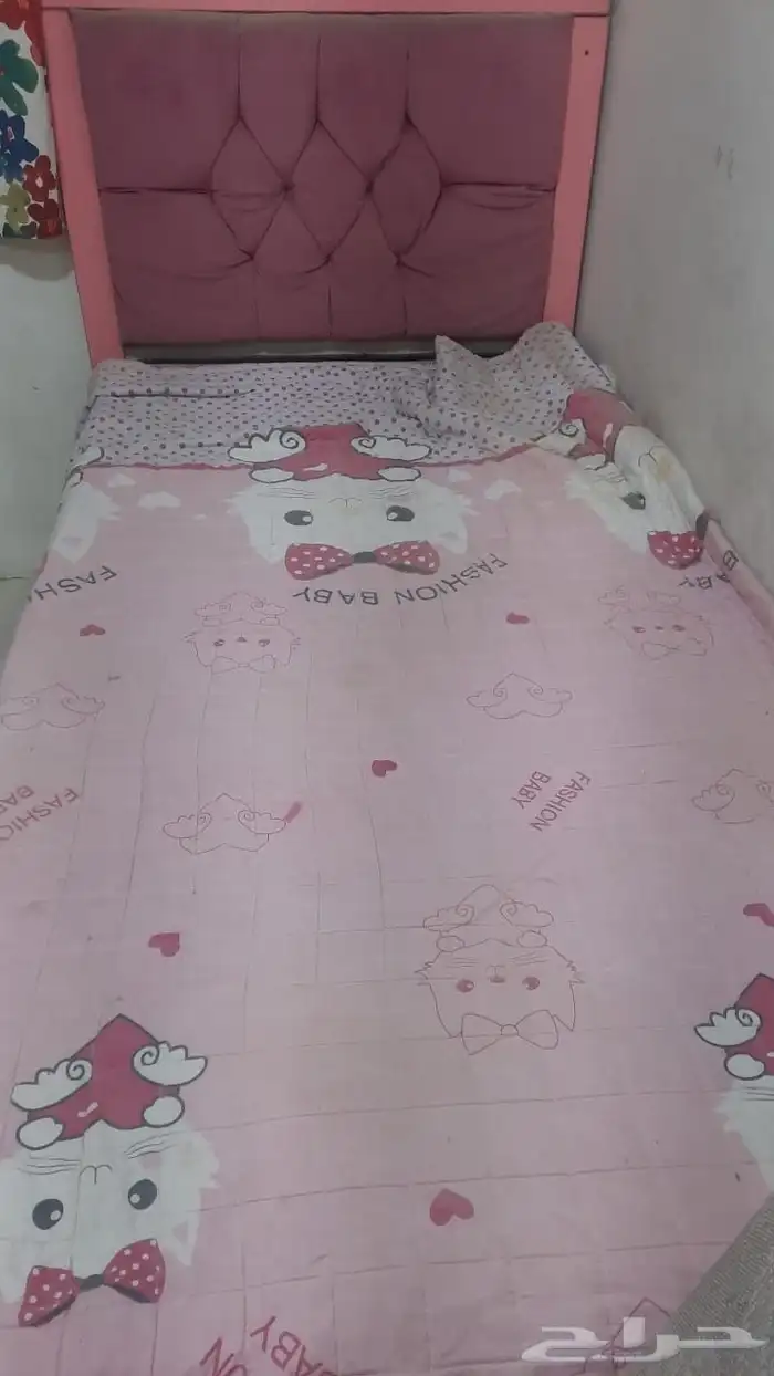 Childrens room sofa and oven 2