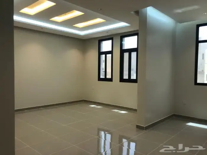 شقه فاخرة للايجار ثلاث غرف حي الصالحيه 7