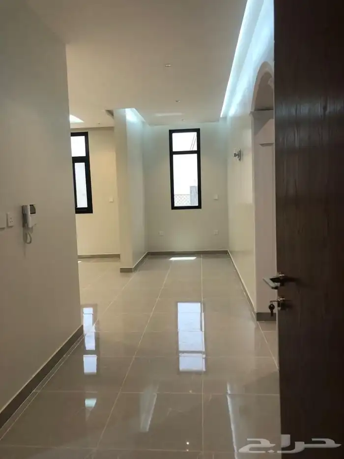 شقه فاخرة للايجار ثلاث غرف حي الصالحيه 5