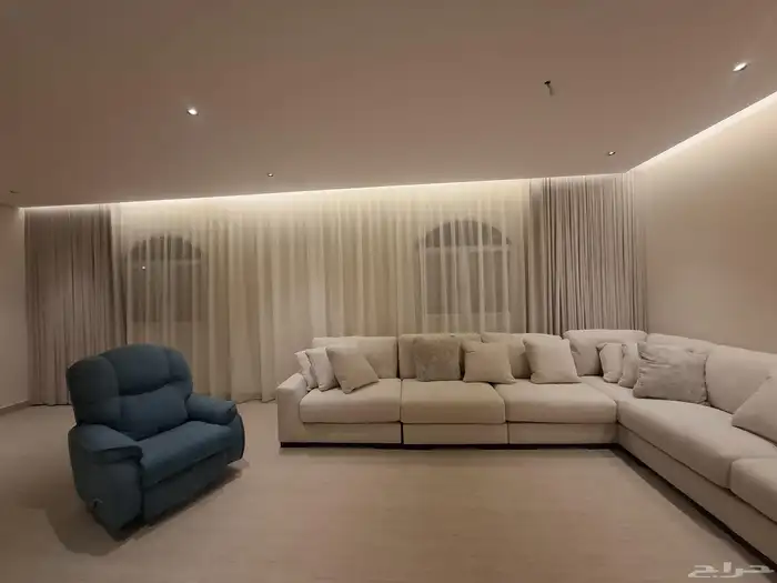 Curtain detailing and installation 2