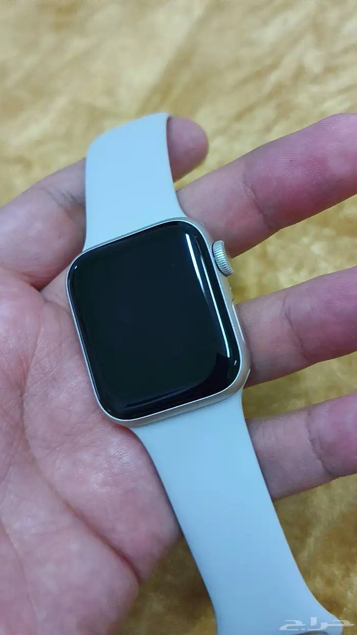 Apple Watch SE 2nd Gen used for two days 3