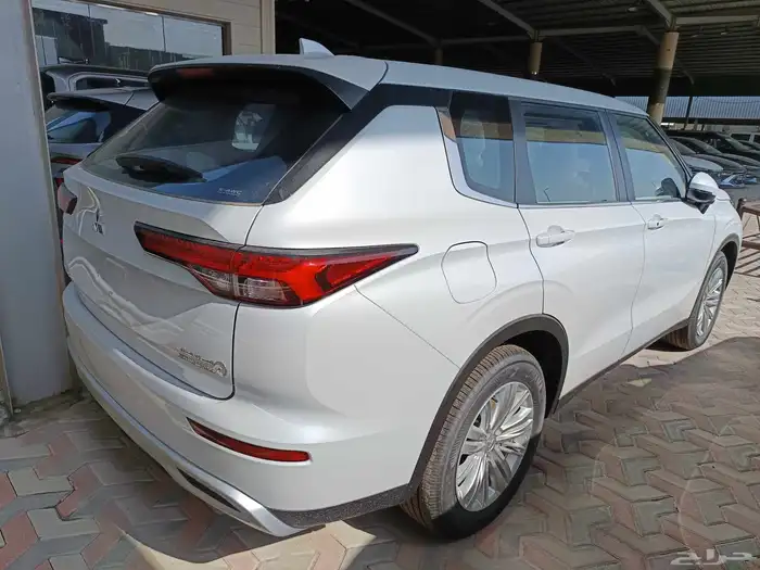 Mitsubishi Outlander Standard Double Model 2025 5