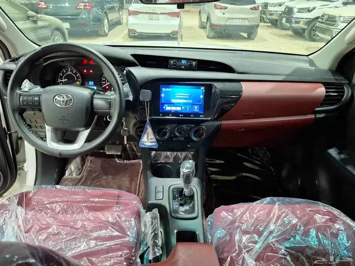 Hilux Double Cab 2025 gasoline automatic transmission 4WD  m 16