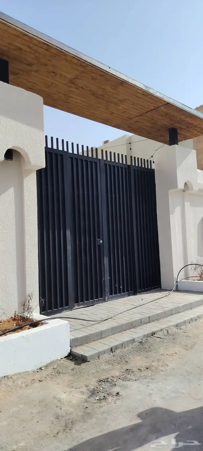حداد سندويش بنل والألمنيوم والامظلات وسواتر 8