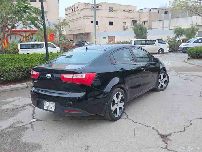 kia rio 2013 3