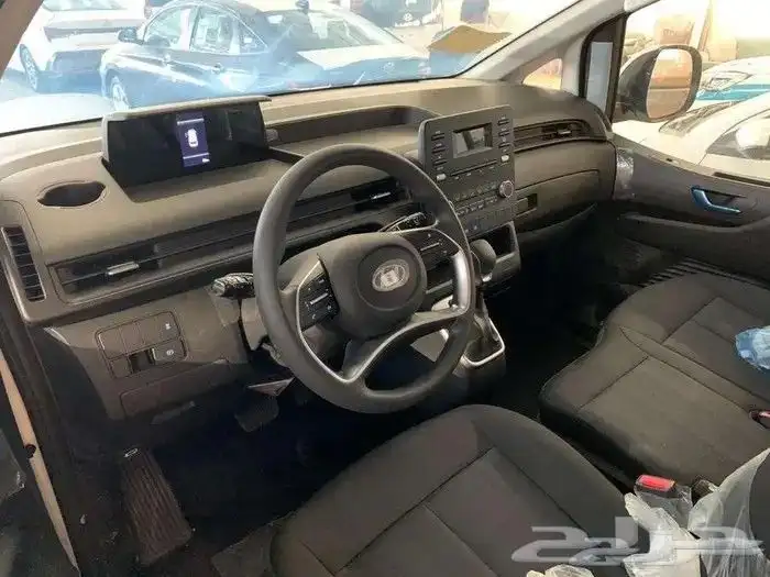 Hyundai Staria 11seater diesel automatic 2025 3