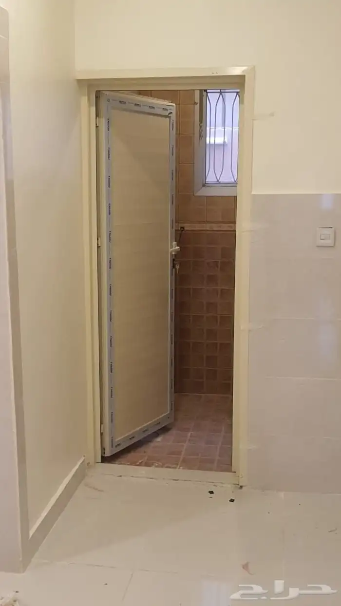 المنيؤم و زجاج سكريت 5