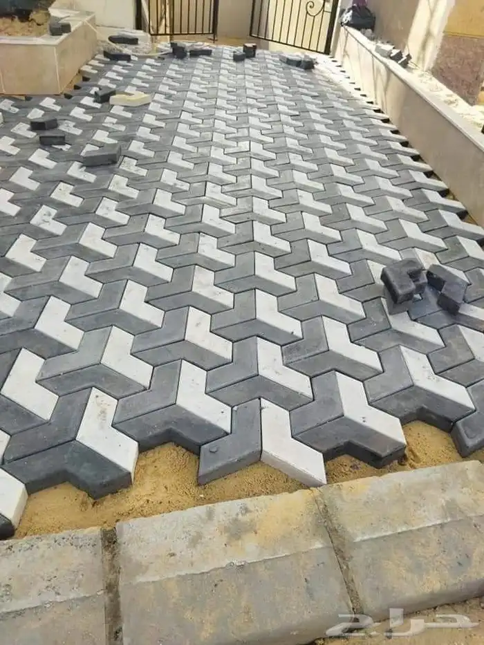 سفتي حواجز خرسانية للبيع قواعد بجميع المقاسات المطلوبه انترل 6