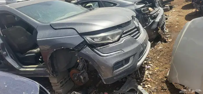 يوجد لدينا جميع قطع غيار السيارات الرينو المديل 2020 2